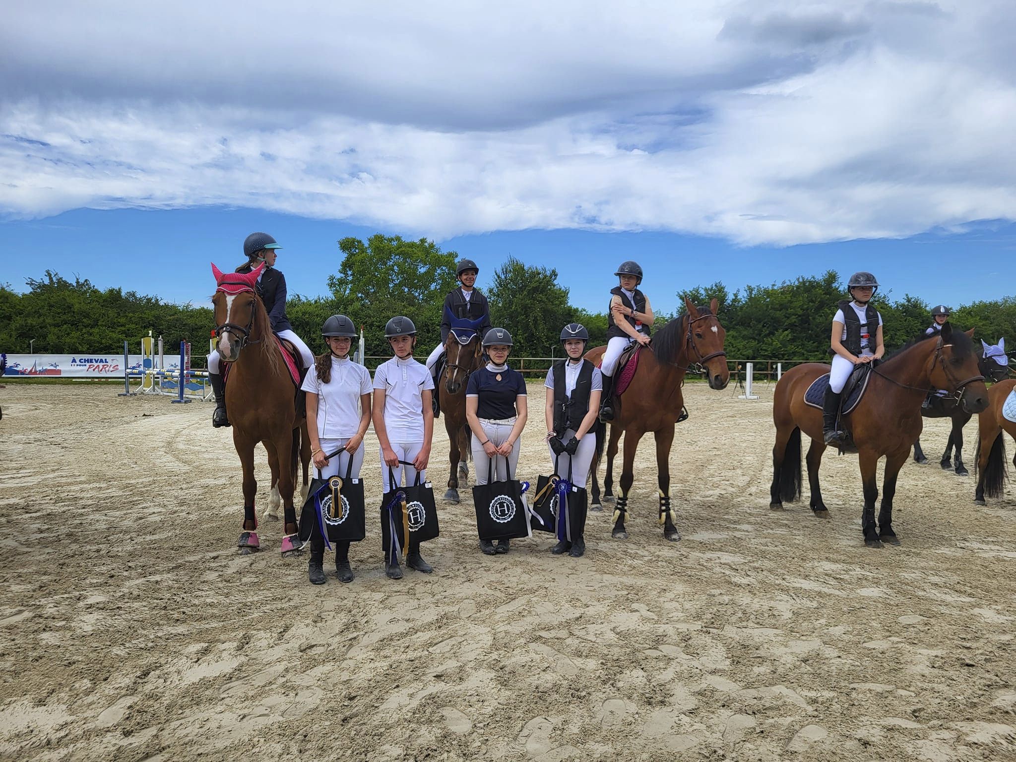 blockValue.2cb22f49-9606-4cfb-9c38-cefcbb490a3f.images.0.img_alt